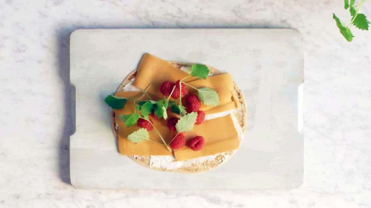 Lefserull med brunost