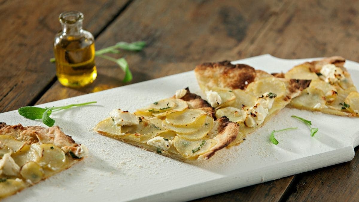 Potetpizza med Snøfrisk og salvie