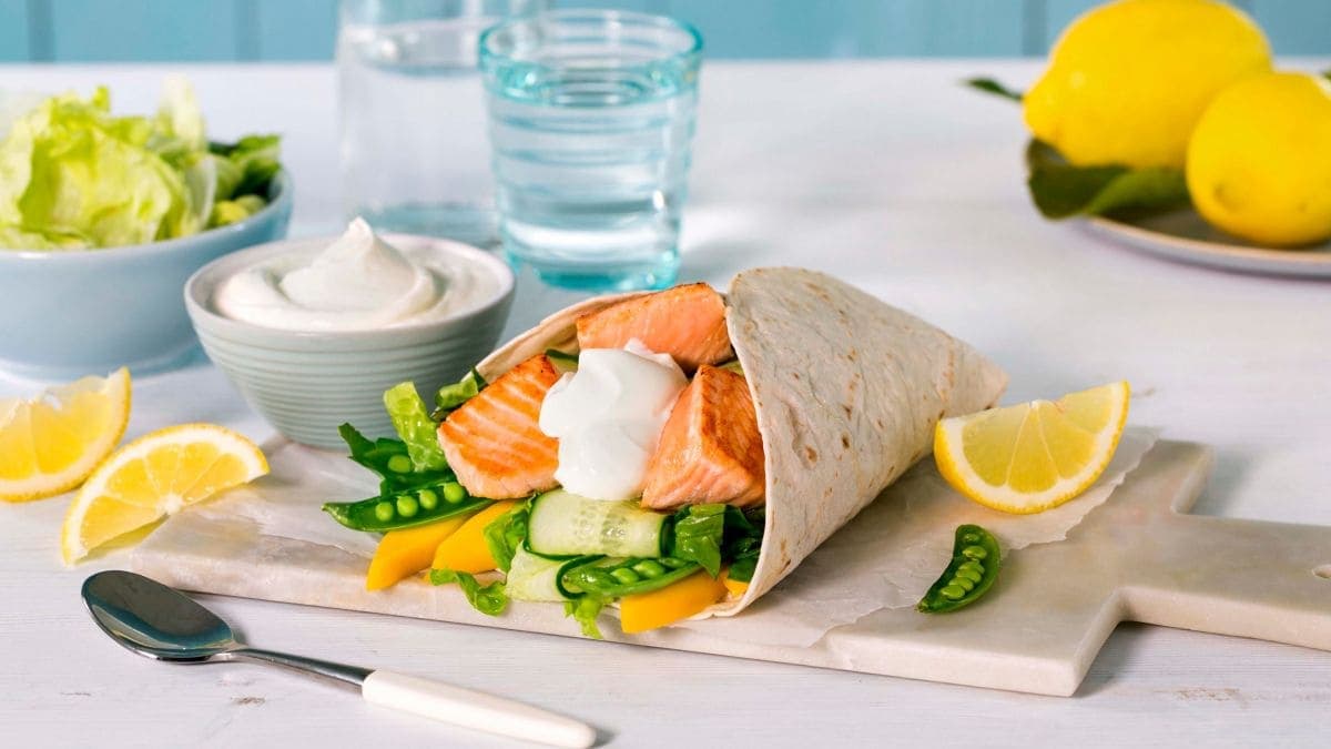 Wrap med laks og mango