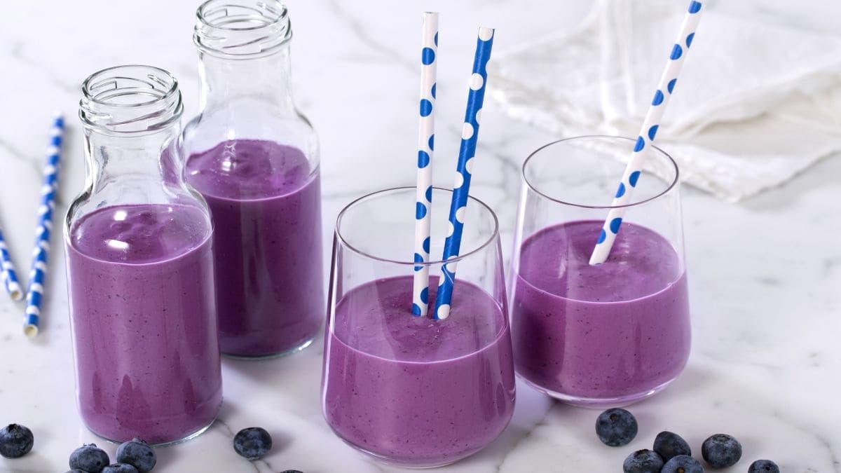 Smoothie med Cottage Cheese og blåbær