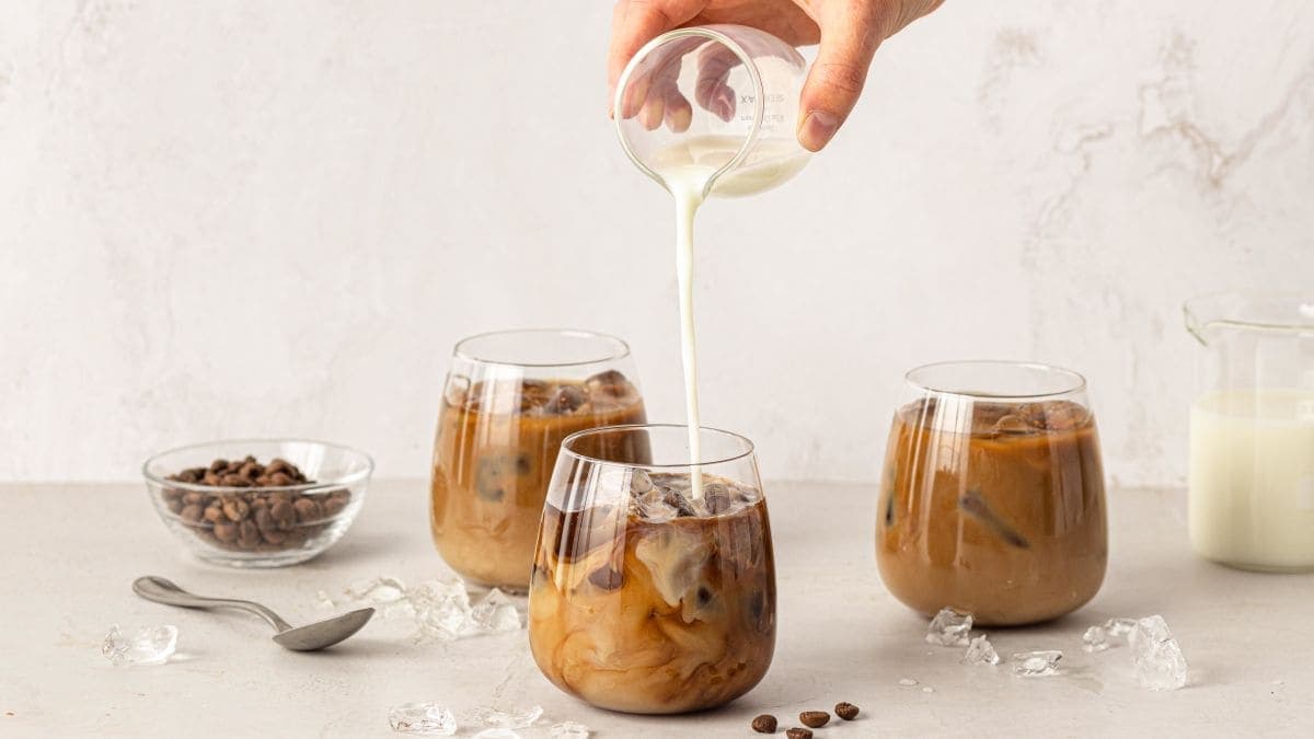 Iskaffe med vaniljemelk