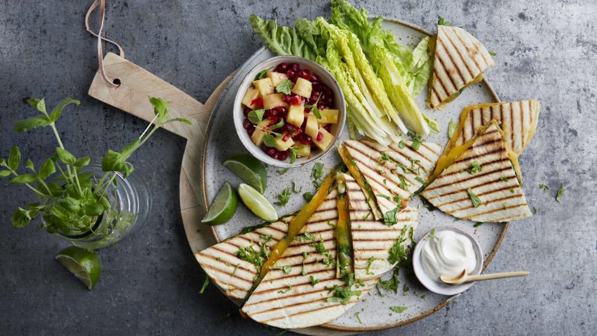 Quesadilla vegetar med frisk salat