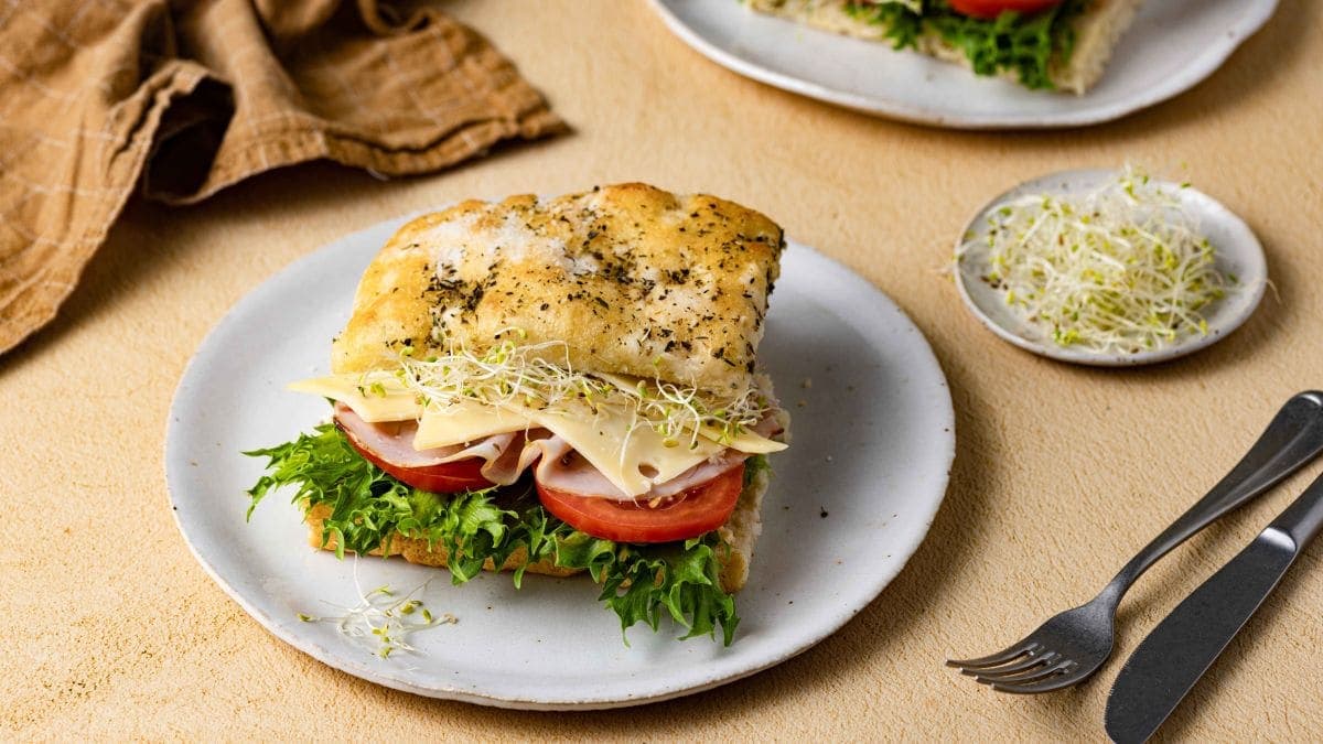 Focaccia med skinke og TINE® Norsk Alpeost