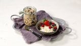 Cottage Cheese med bær og kornblanding