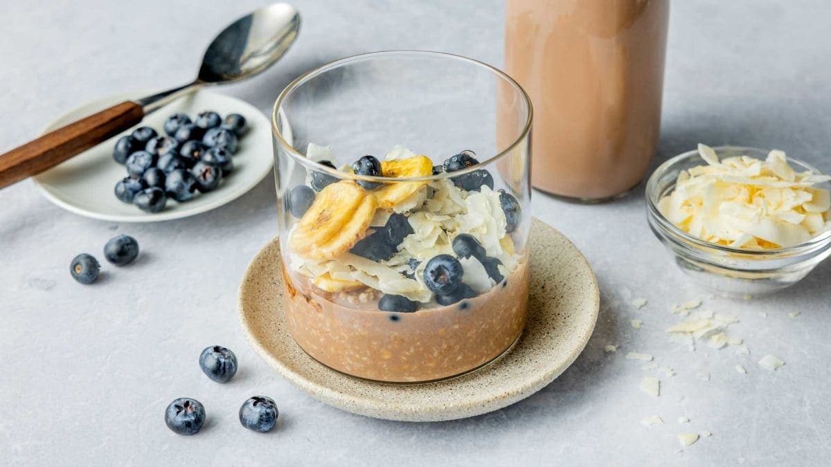 Kjøleskapsgrøt med YT® Proteinmelk Kakao