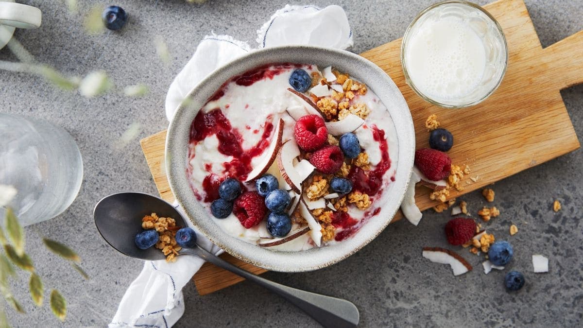 Frokost bowl med cottage cheese og yoghurt