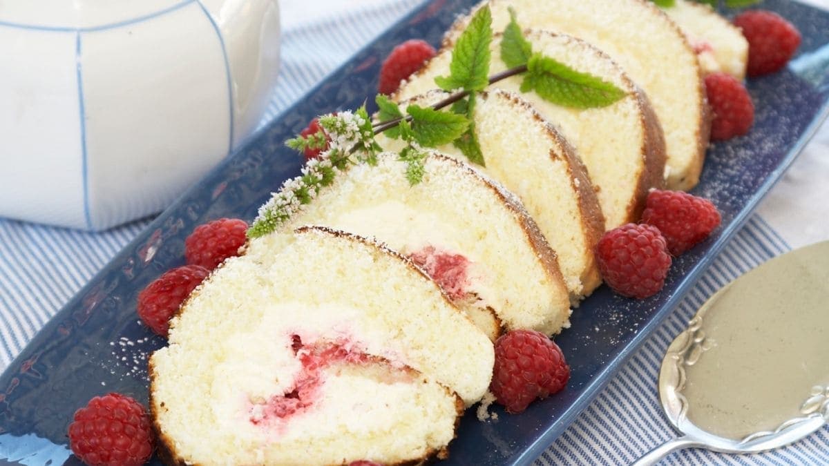 Rullekake med bringebær