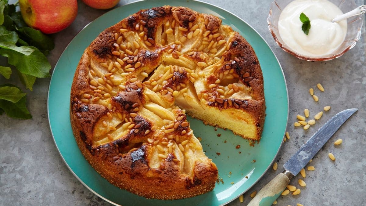 Next ImageEplekake med pinjekjerner