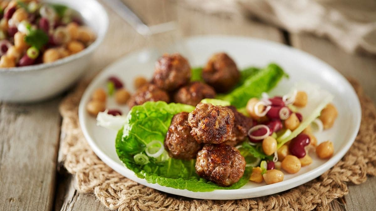 Burritokjøttboller med bønnesalat