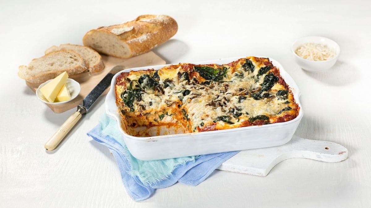 Next ImageVegetarlasagne med spinat og sopp