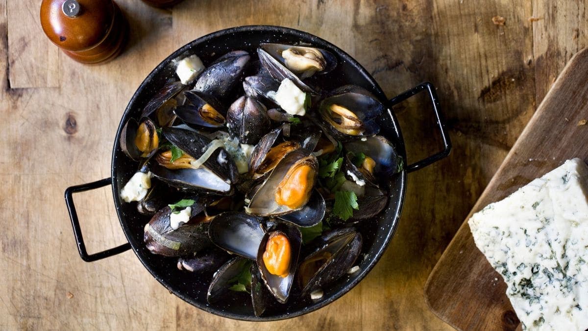 Moules au Roquefort