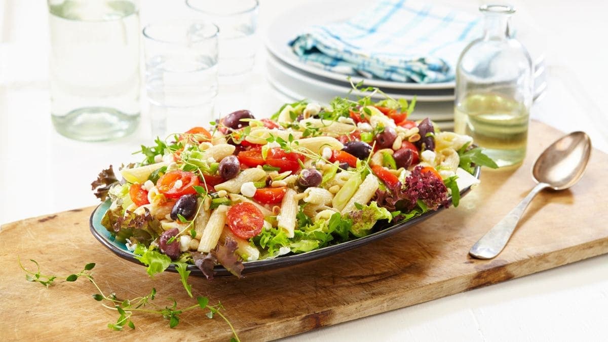 Pastasalat med cottage cheese