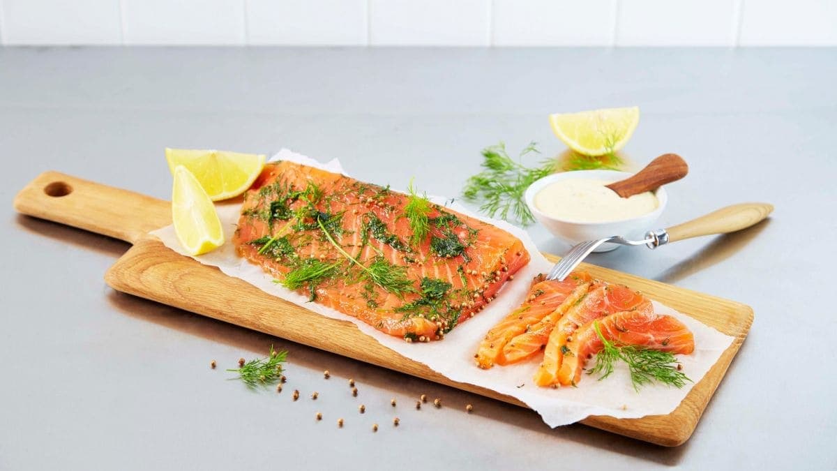 Gravet laks med sennepssaus