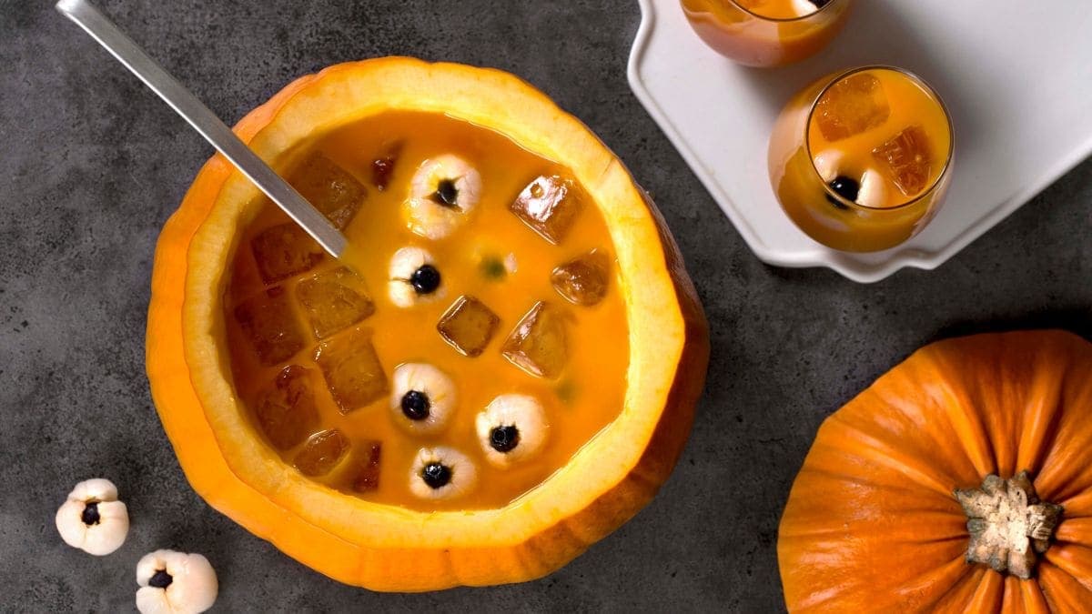 Heksedrikk med en rik blanding av frukter