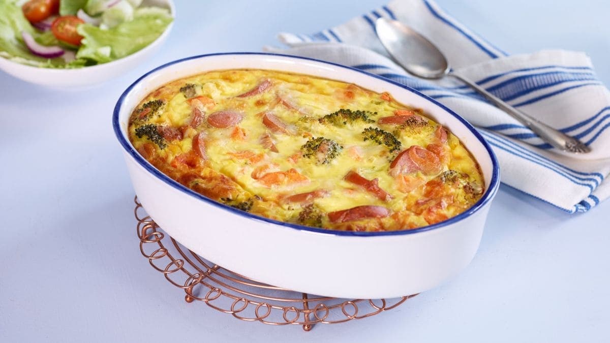Makaroniform med røkte kjøttpølser