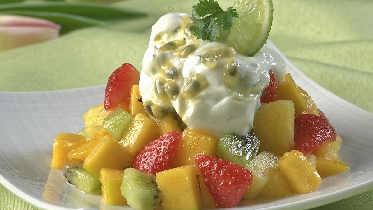 Eksotisk frukt med koriandertopping