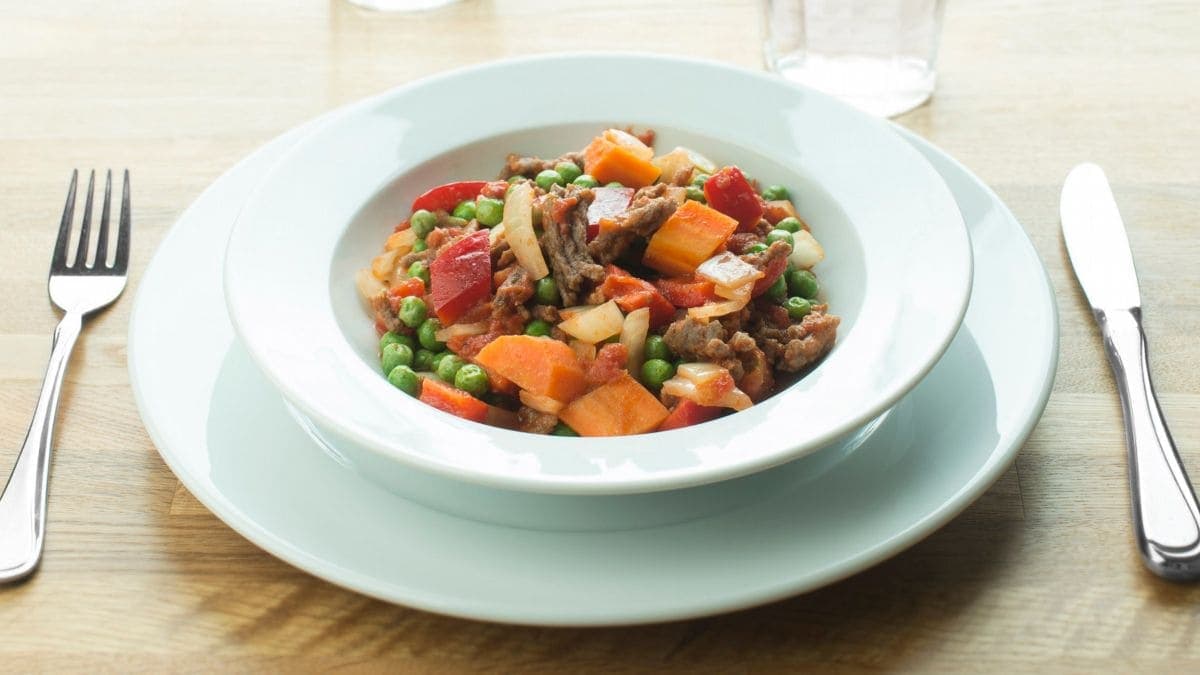 Grønnsakspanne med kjøttdeig