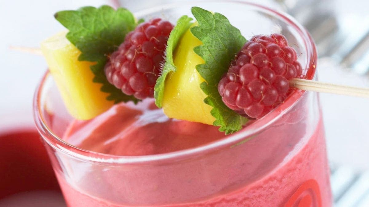 Bringebær- og mangosmoothie