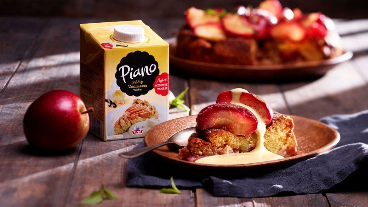 Next ImageEplekake med smørstekte epler