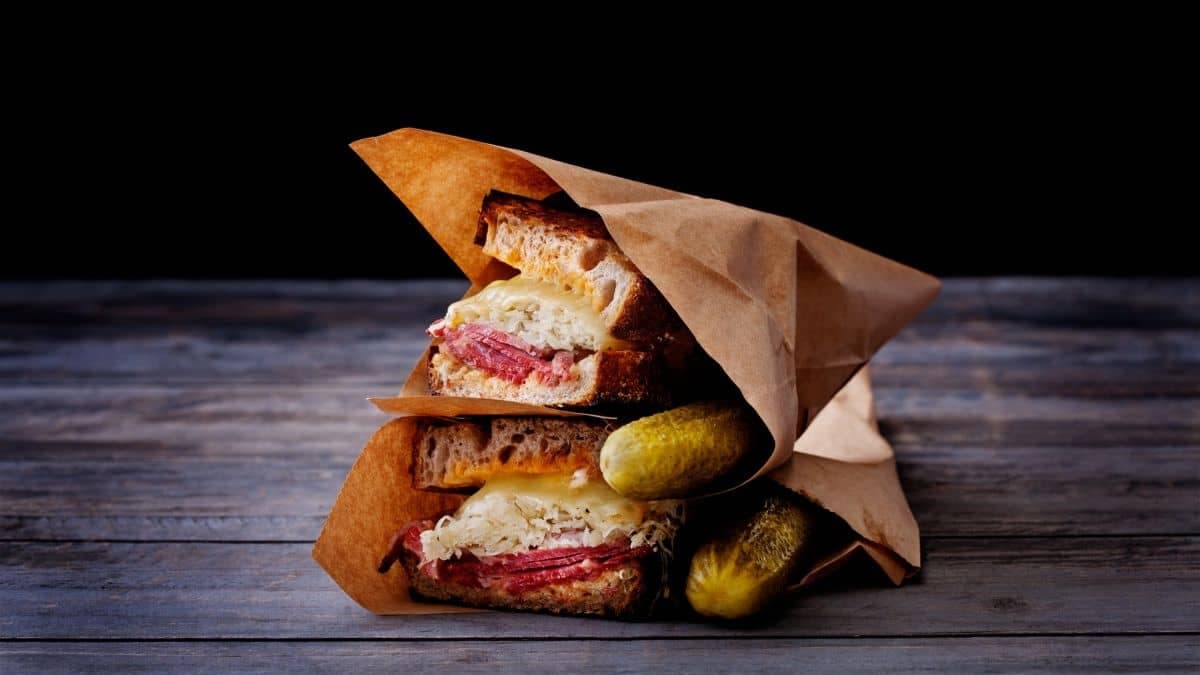 Reuben ostesmørbrød