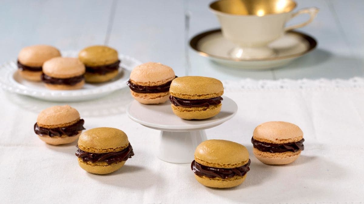 Makroner med sjokoladeganach