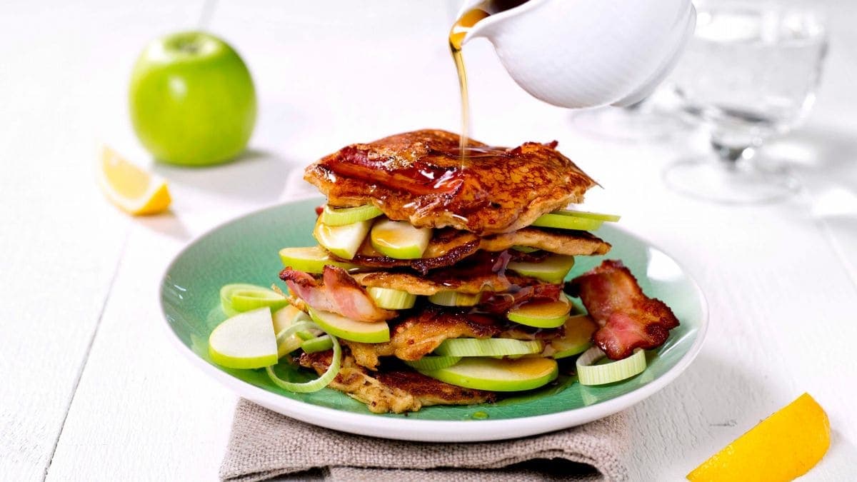 Grove fleskepannekaker med yoghurt