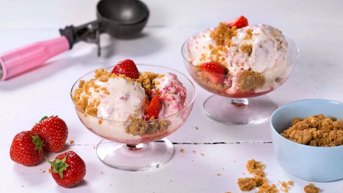 Hjemmelaget strawberry cheescake-iskrem