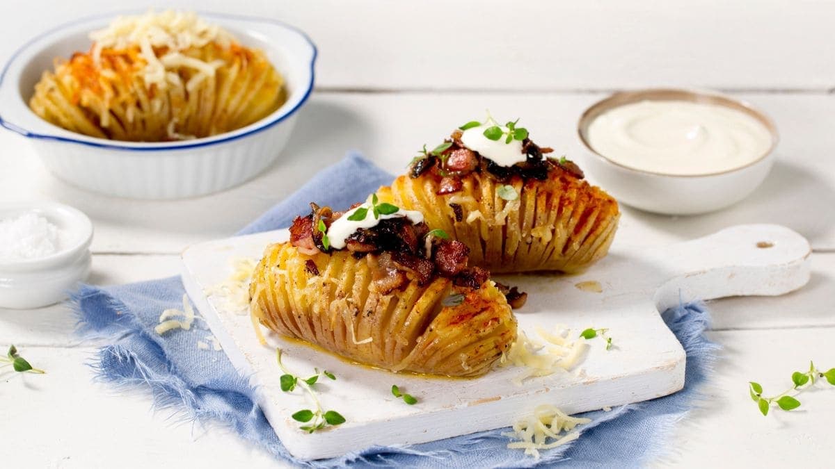Hasselbackpotet med ost, bacon og sopp