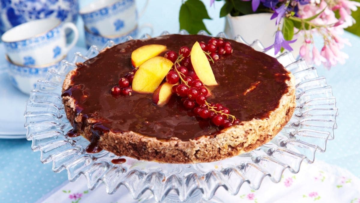 Sjokoladekake på mandelbunn