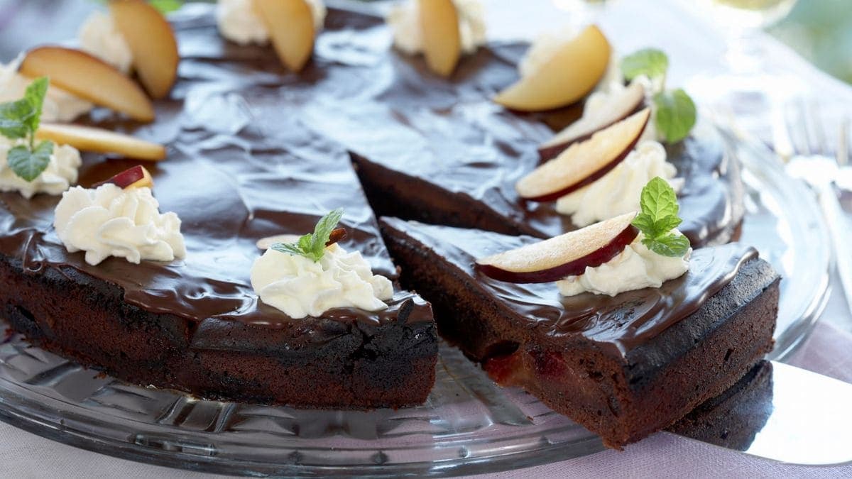 Sjokoladekake med plommer