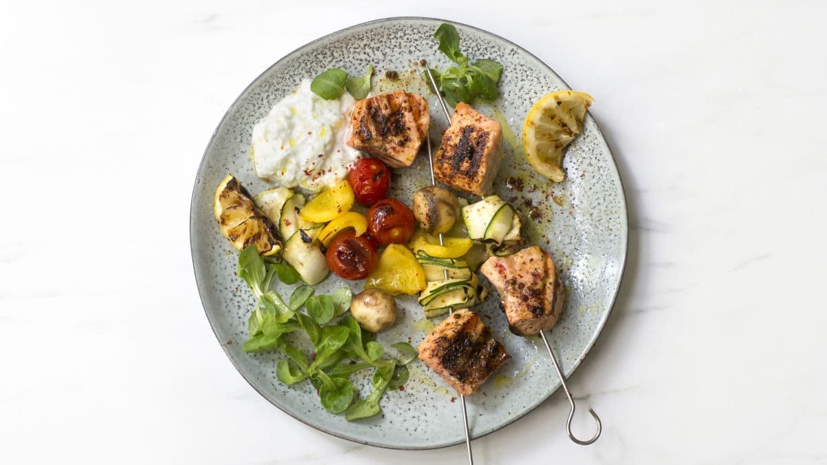 Laks på grillspyd