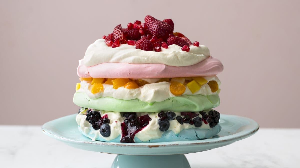 Fargerik pavlova i lag