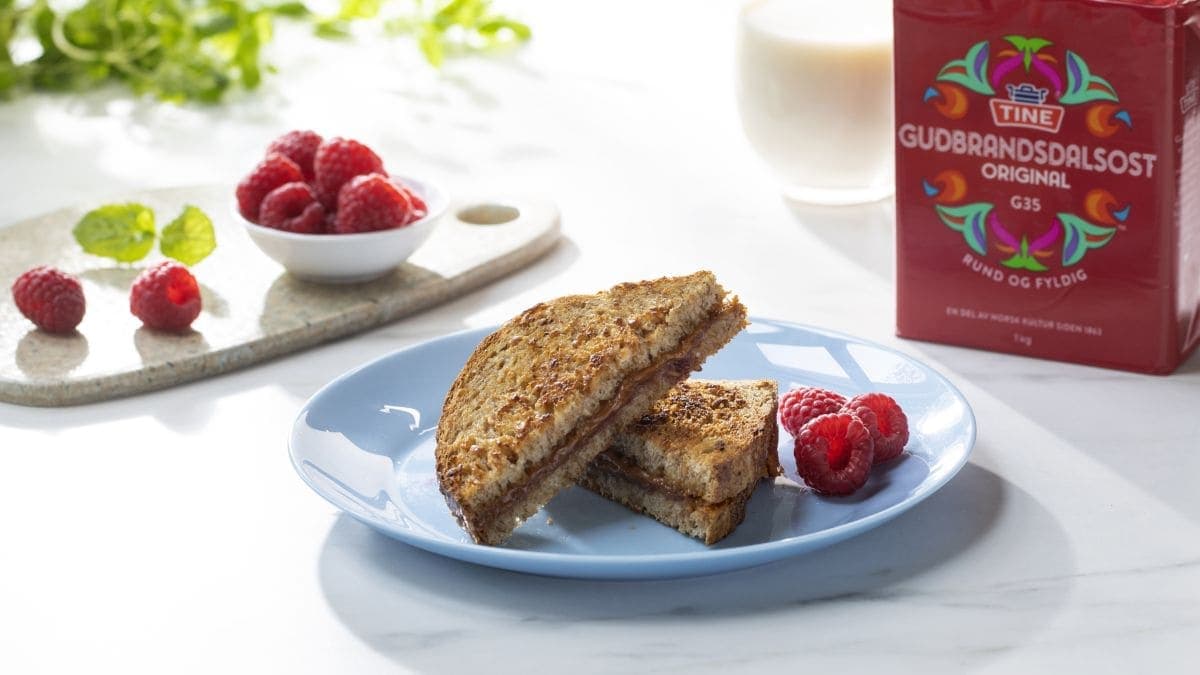 Next ImageBrunost-toast