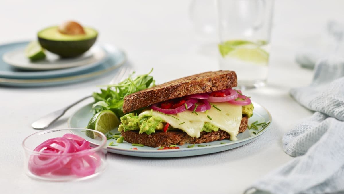 Norvegia® Lett-toast med syltet rødløk