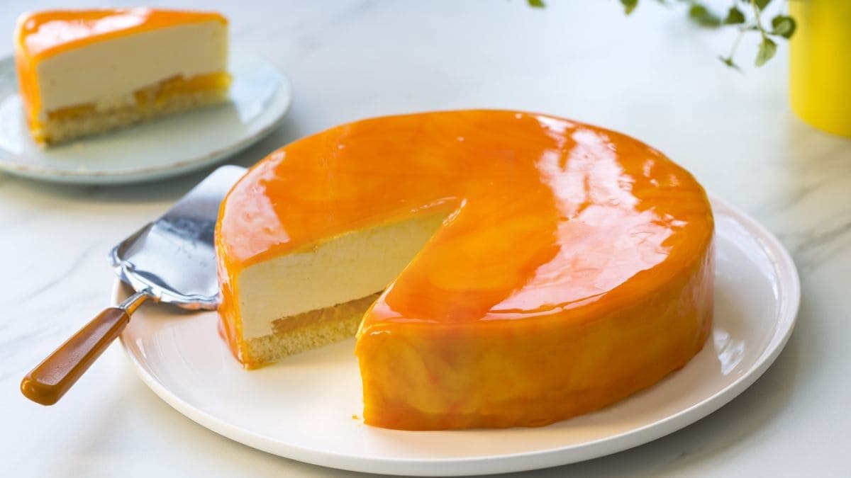 Mirror glaze mousse-kake
