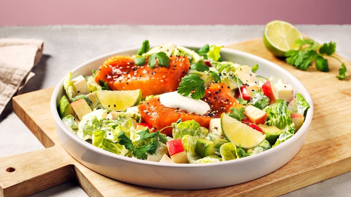 Asiatisk laks med frisk kremet salat