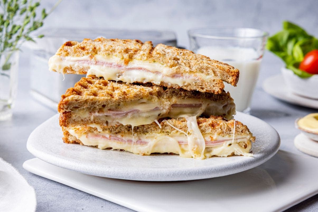 Ostesmørbrød i vaffeljern