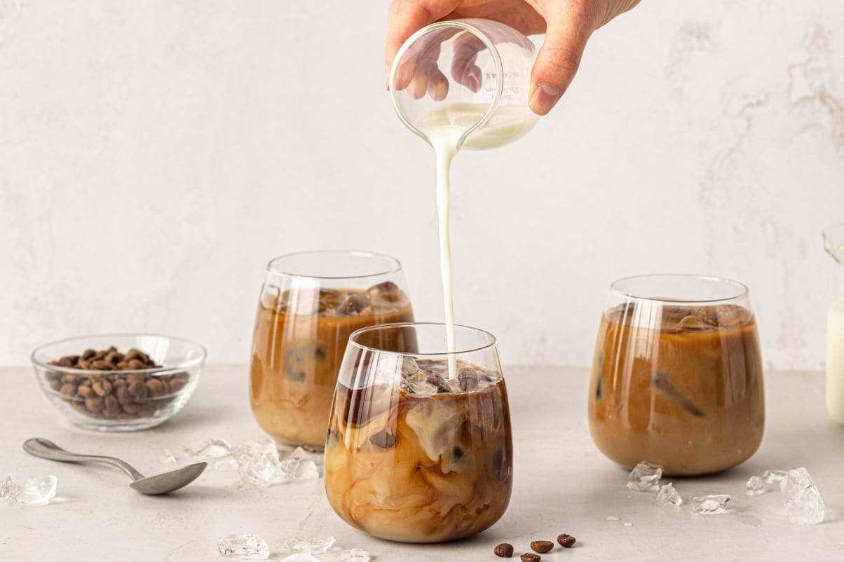 Iskaffe med vaniljemelk