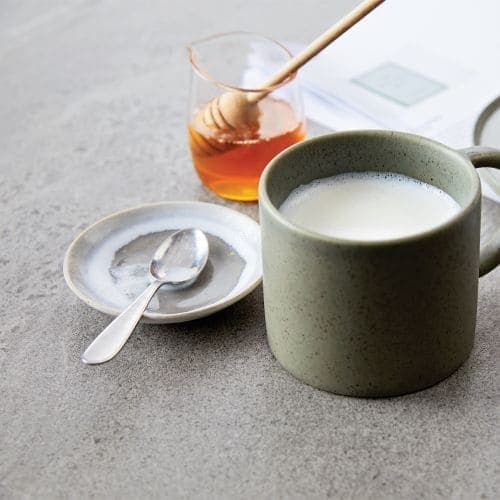 Varm melk med honning