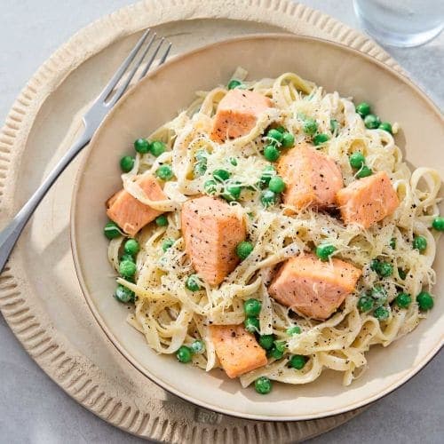 Kremet pasta med laks