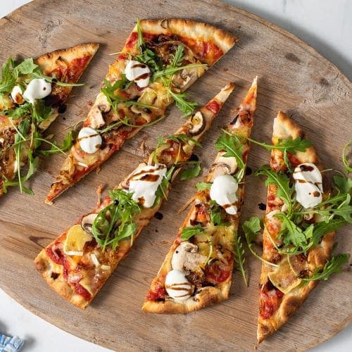 Pizza med camembert, sopp og balsamico