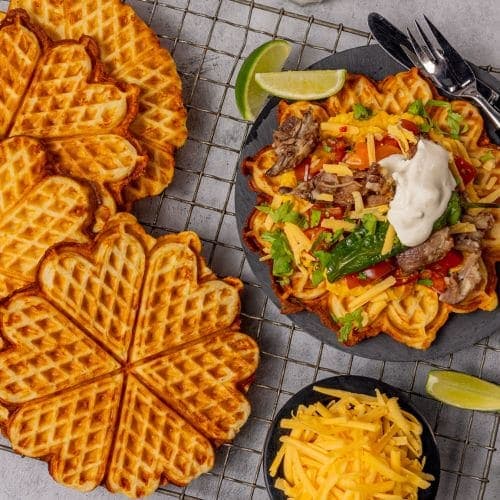 Cheddar-vafler med pinnekjøtt