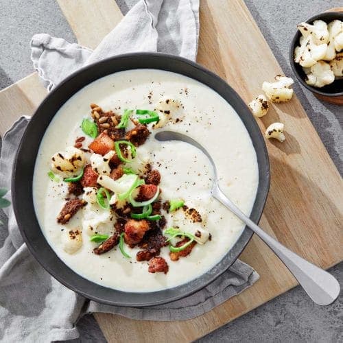 Blomkålsuppe med bacon og purre