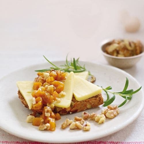 Norvegia med lun aprikoschutney