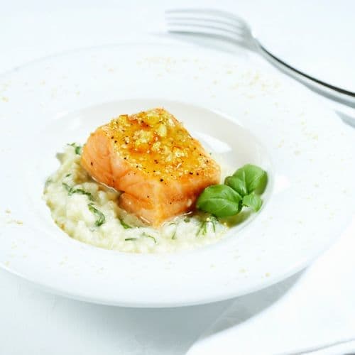 Søtsyrlig laks med risotto