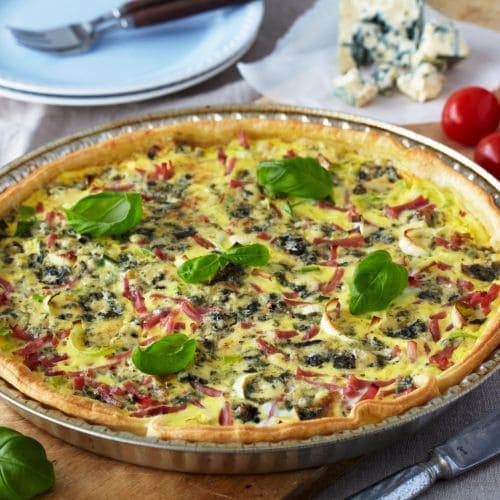 Pai med skinke og blåmuggost