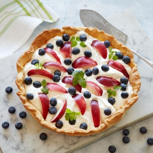Dessertpai med nektarin og blåbær
