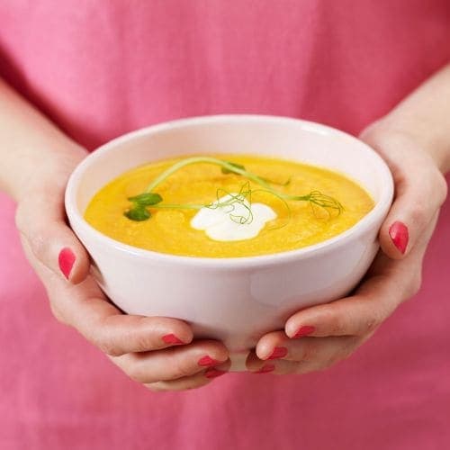 Gulrotsuppe med kanel og crème fraîche