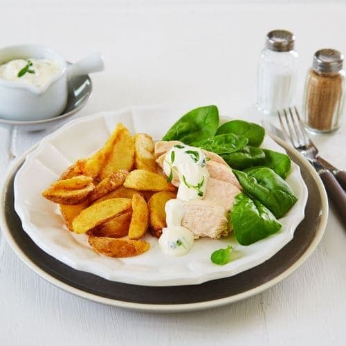 Lettsaltet kyllingfilet med estragonsaus