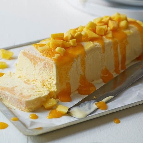 Semifreddo-is med frukt